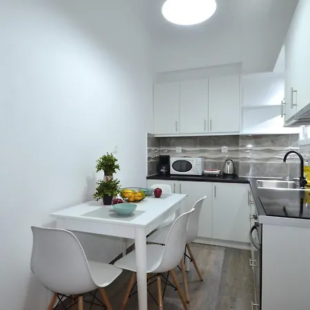 A Spacious Minimal Apatment At Chalandri Athens Exterior photo