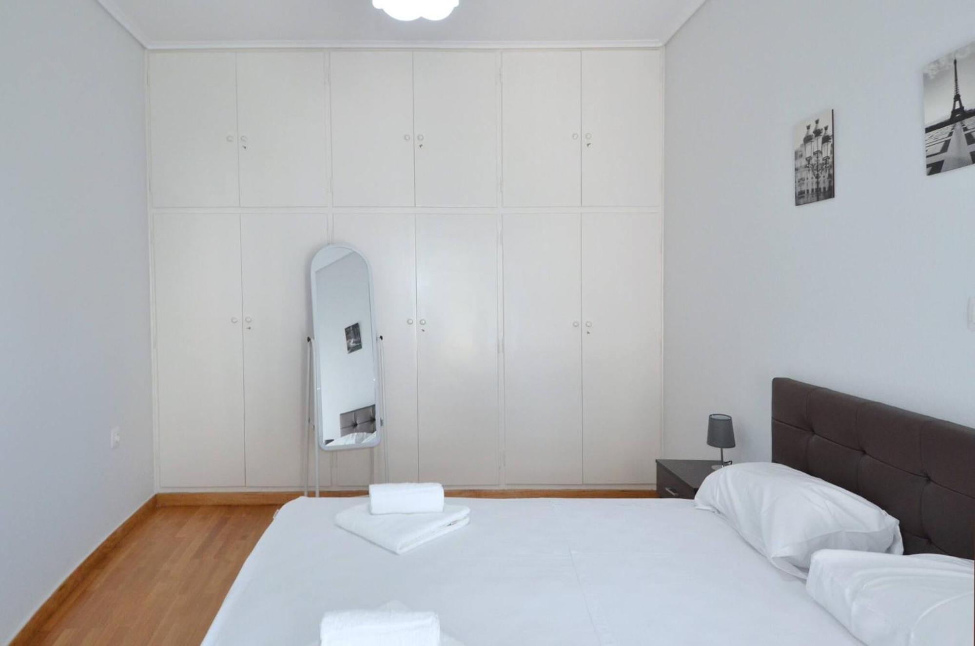 Διαμέρισμα A Spacious Minimal Apatment At Chalandri