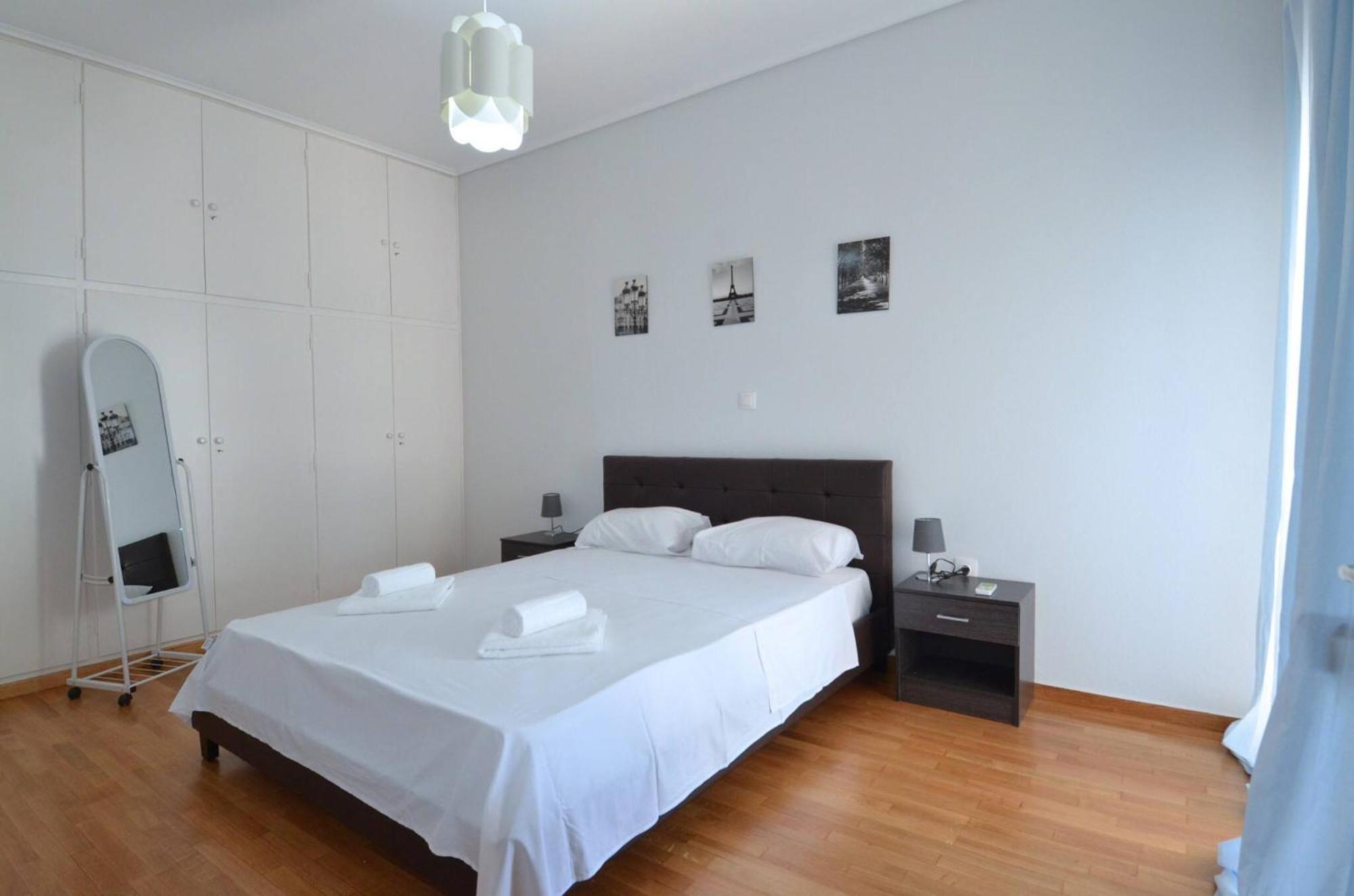 Appartement A Spacious Minimal Apatment At Chalandri